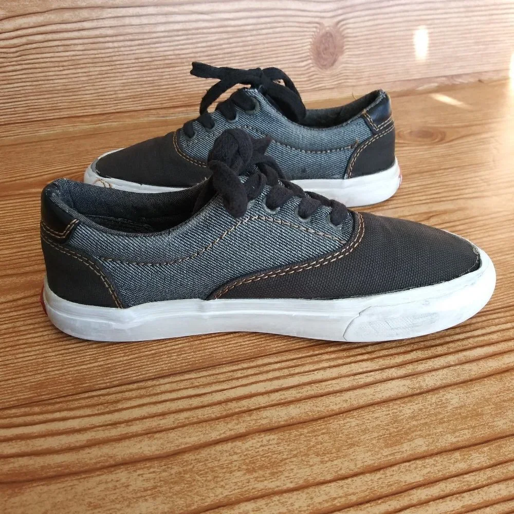 LEVI'S blue denim boy's sneakers size 12